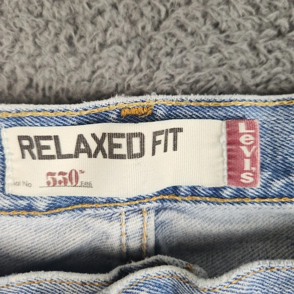 Levis natural distress